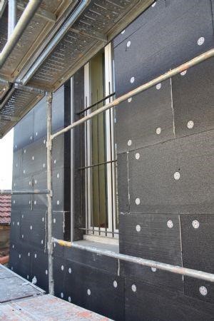 Mise en oeuvre d'une isolation thermique par l'extérieur en rénovation avec Cellomur Ultra
